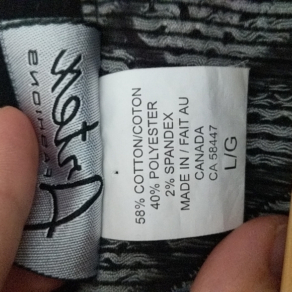 Artex Fashions Tunic – Made in Canada - Picture 4 of 7